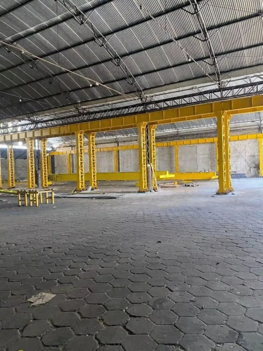 Galpão 2.900 m² Jd Piratininga Osasco com ponte rolante